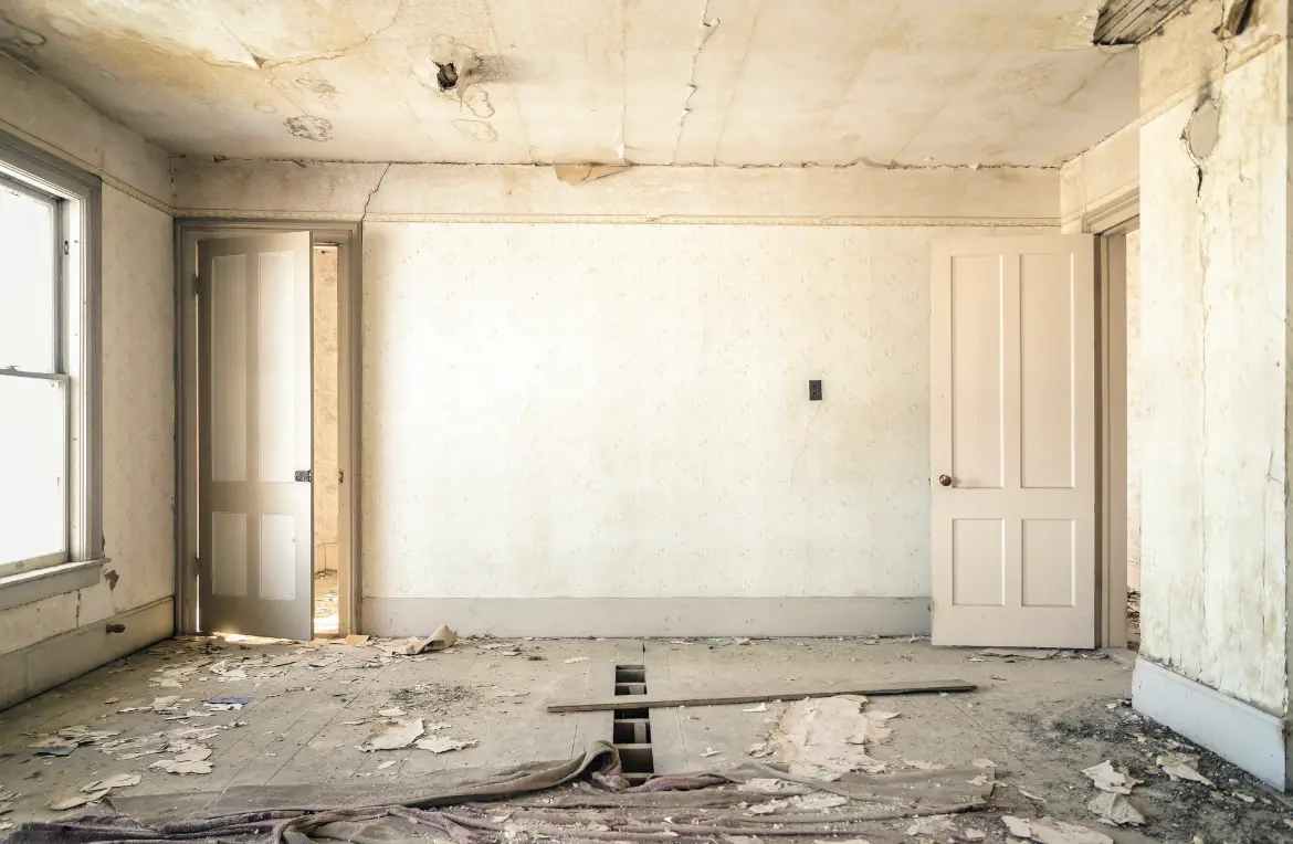 Waste disposal crew managing a cleanout project in Massanetta Springs